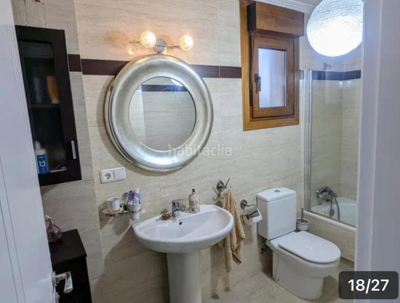 Foto 1c61a602-39cb-4c22-9701-75a592c95cae. Casa adossada amb aparcament piscina a Sanxenxo pueblo Sanxenxo