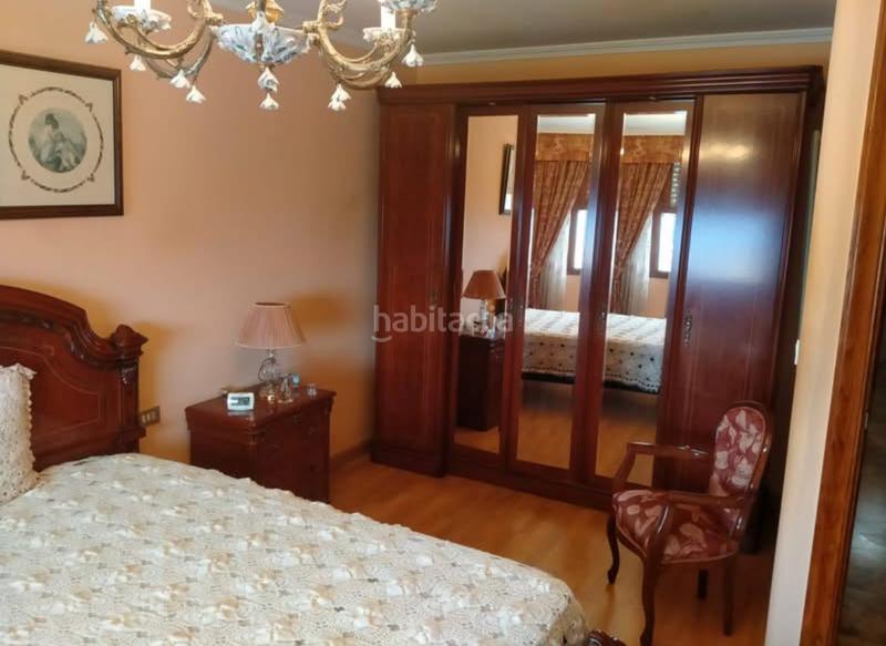 Foto dab0e7a3-2083-44ed-bacb-9486cda09674. Casa con parcheggio piscina in Lavadores Vigo