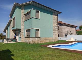 Chalet à Rúa castelao 14. Chalet independiente en sanxenxo