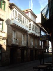 Casa aparellada a Rúa da ponte 9. Casa con jardín en el centro de pontevedra