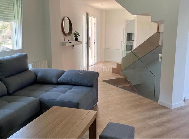 Foto 13ad5c3b-aa0c-469b-a0cf-cdbd473368f8. Casa adossada a lugar san cibran 110 a Aldán Cangas