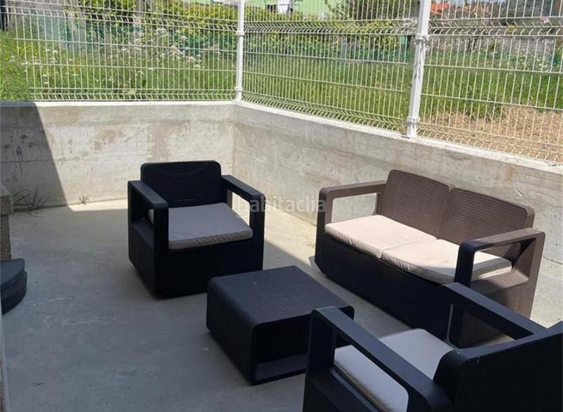 Foto 27eca2b6-58ae-4ab4-a9ee-5fface32dfe2. Casa adossada a lugar san cibran 110 a Aldán Cangas