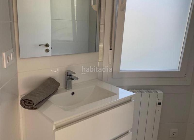 Foto 6b88b959-517f-482a-b360-d7b15a70aea9. Casa adossada a lugar san cibran 110 a Aldán Cangas