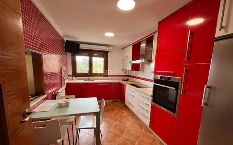 Foto a2a5b2ad-c64e-4777-8a5e-262c8fbbe8d7. Casa  independiente en Dorrón Sanxenxo