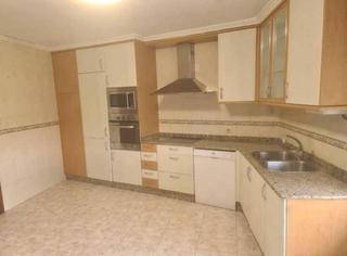Casa a Rúa casal de santa 6. Casa amplia con terreno  en vilaboa
