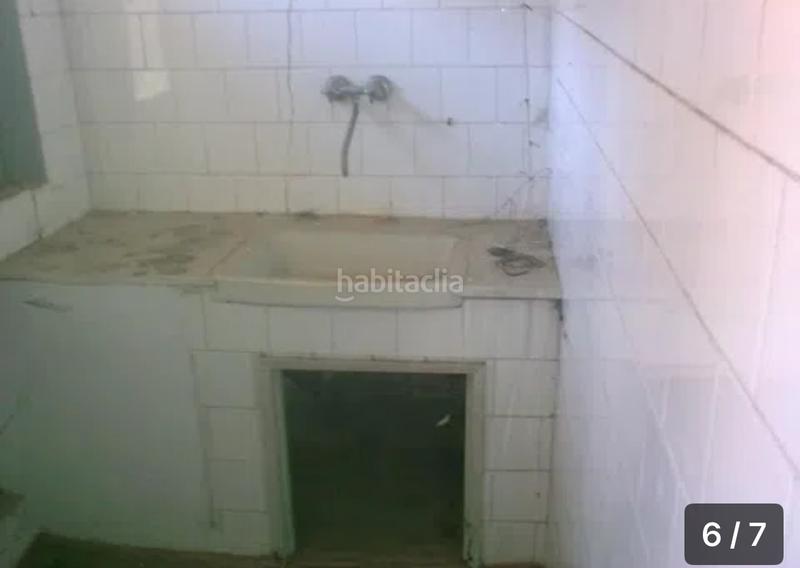 Foto efa108d4-eaa8-4269-b67b-d968a4114a10. Casa en rúa prata 60 casa para reformar en Redondela
