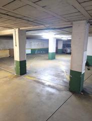 Aparcament cotxe a Rúa josé regojo 1. Plaza de garaje en el centro de redondela