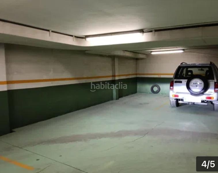 Foto c217e5d8-7cc2-4c6e-a3da-f5367a2084f1. Parking coche en rúa rosalía de castro 33 plaza de garaje en Pontevedra