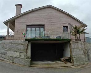 Casa a Tui. Casa en tui con piscina.