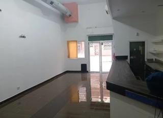 Local Comercial a Rúa de Rosalía de Castro 33