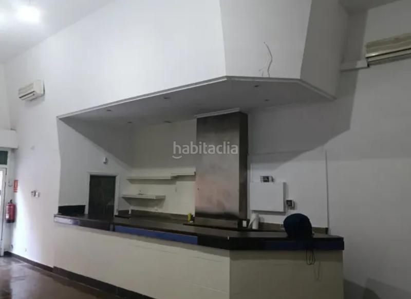 Foto c5c148ea-6d8a-495c-8541-1e51cbbefd76. Lloguer local comercial a rúa de rosalía de castro 33 a Vigo