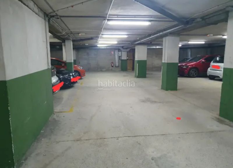 Foto e5c2cfe7-fe87-4b09-be81-a9109f4a523a. Aparcament cotxe a Zona de Plaza de Barcelos Pontevedra