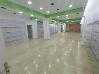 Lloguer Local Comercial  N/a. Avda ramon y cajal-listo para entrar