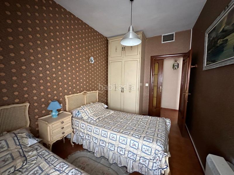 Foto fdffbe0a-221c-47c6-b7e7-085b9e09de0a. Piso oportunidad ramon y cajal 4 dorm 140mts2 en Úbeda