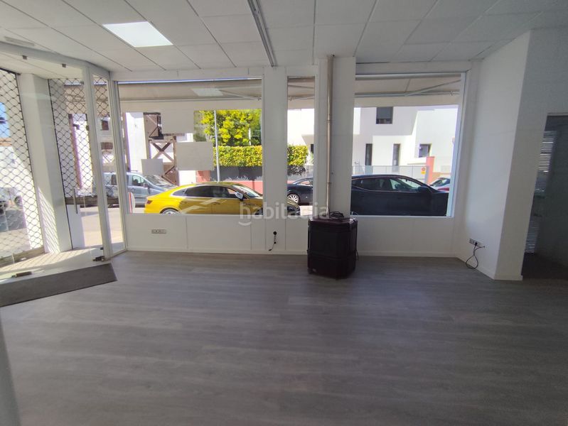 Foto 569c7e95-c24a-4c16-9a7d-6aa7180a9067. Local comercial a Úbeda