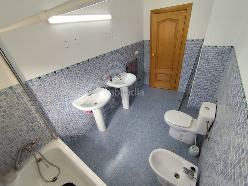 Foto 2c88d8f0-2355-4f36-8bad-759953551917. Casa amb xemeneia calefacció aparcament a Sabiote