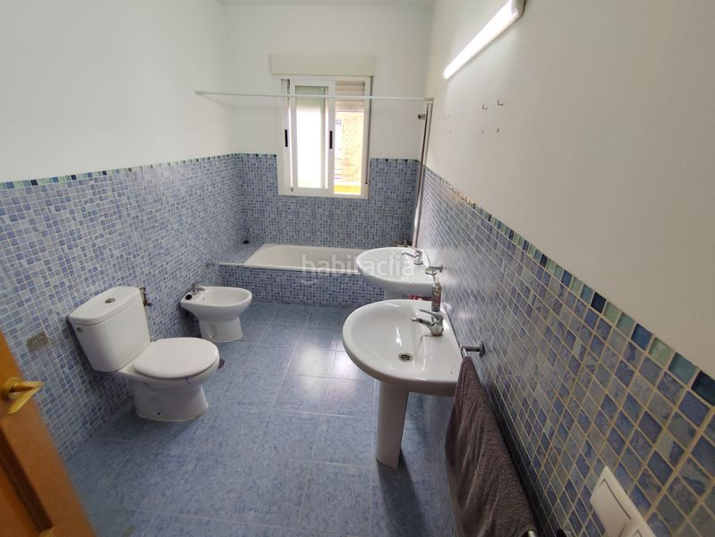 Foto eb18ac88-ceda-475e-a59c-9c39986f6d93. Casa amb xemeneia calefacció aparcament a Sabiote