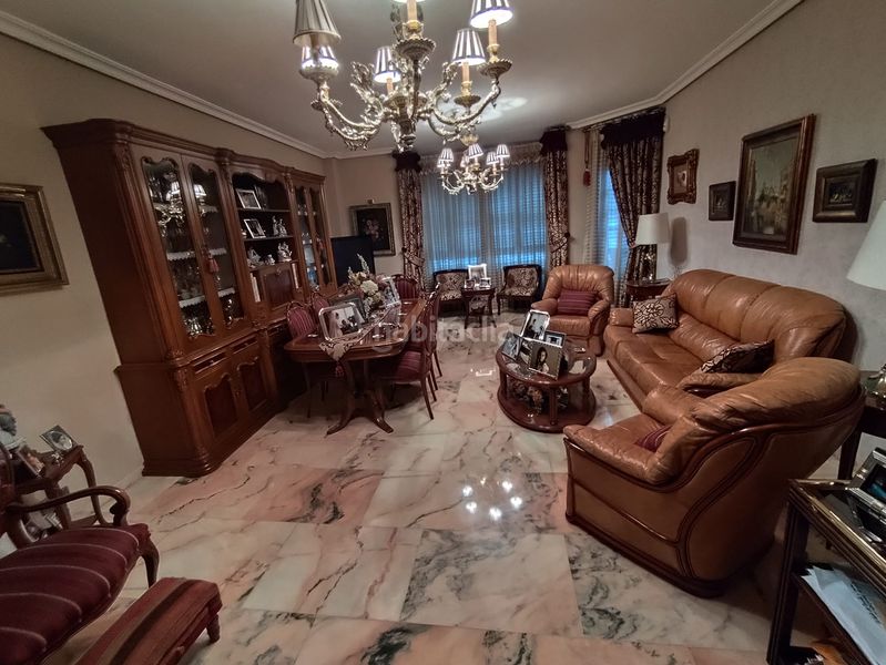Foto b65378d8-54ba-4479-8751-c880d2ee76f0. Maison avec cheminée chauffage parking piscine dans Úbeda