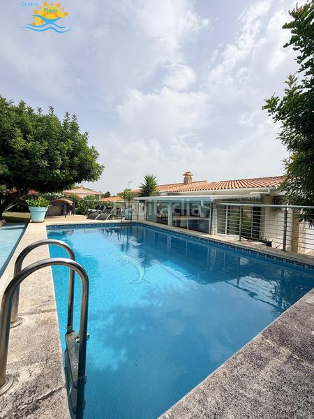 Foto d6ecf12b-1079-4c5a-8dd3-e6e1e9360d7e. Xalet amb aparcament piscina a Las Atalayas-Urmi-Cerro Mar Peñíscola