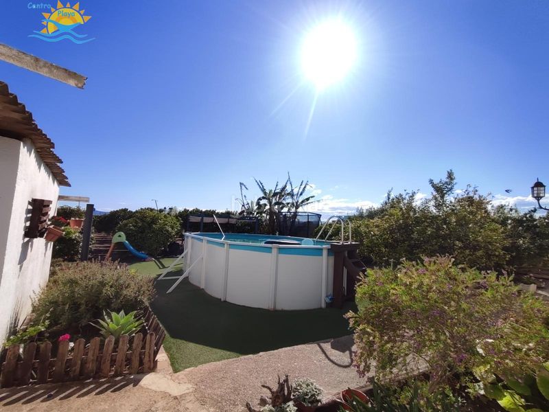Foto dd09fba7-2203-4fcc-b07d-1ee817039dcb. Casa amb calefacció aparcament piscina a Papa Luna - Platja del Gurugú Benicarló