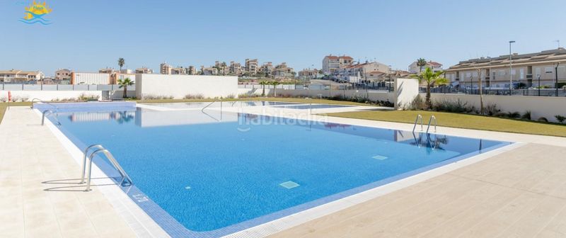 Foto ec18ce5f-25b1-48a1-910d-35e3334bb6ca. Apartament amb aparcament piscina a Aguas Nuevas Torrevieja