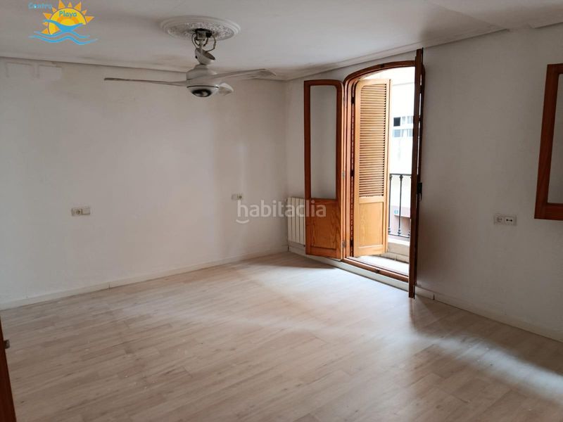 Foto e2215f33-9c13-4e2c-8540-43dd66c60a40. Dúplex a Zona Calle Valencia Torrent