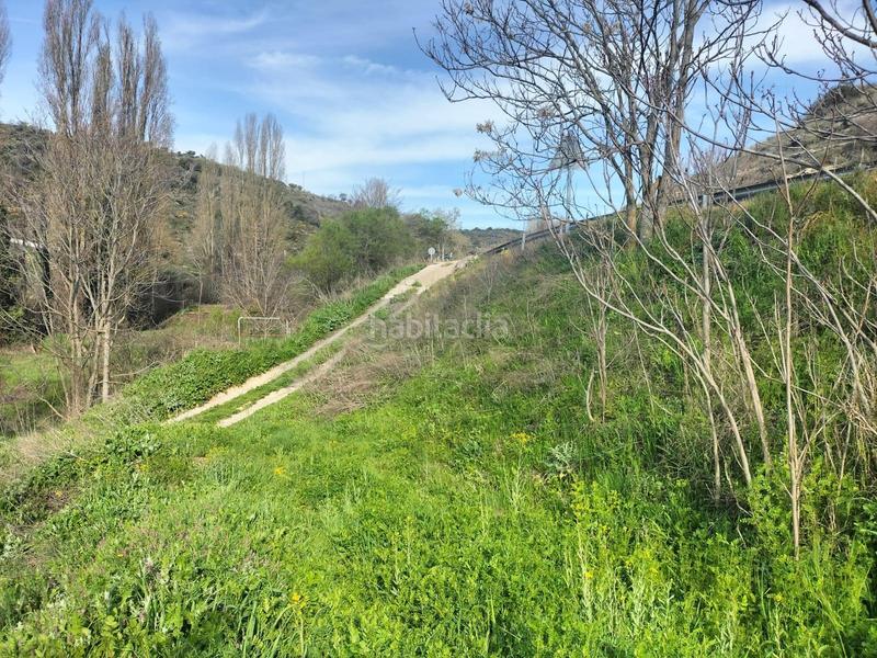 Foto fe538b36-800e-418e-906f-e02eaa01d145. Terreno residencial en carretera tarancon-guadal 10 en Pastrana