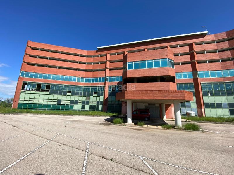 Foto ad3b93eb-b13d-4713-9d65-82bbed865012. Local comercial a El Clavín-Valdeluz Guadalajara