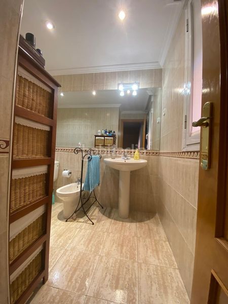Foto a2482ae7-e8b7-46d7-99aa-9e77cb652455. Casa adossada amb calefacció aparcament piscina a Alcalá de Henares
