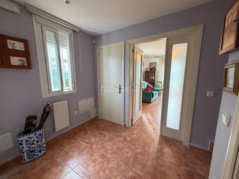 Foto 6f69f343-0fe5-4b09-a9d8-c76204cbbb66. Casa aparellada amb aparcament a Casar (El)