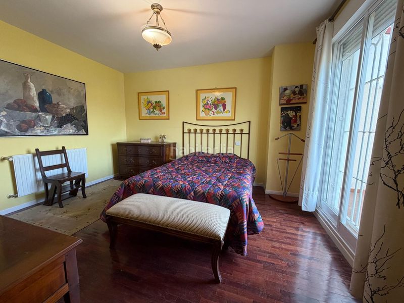 Foto f7f7e745-70f6-464c-9b20-736684a3edc3. Casa aparellada amb aparcament a Casar (El)