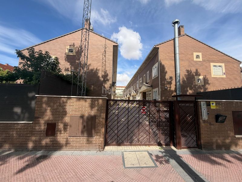Foto 6761515d-04cd-4cdc-a12e-159434ad14e1. Casa a schiera con riscaldamento parcheggio in Espartales Alcalá de Henares