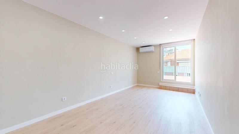 Foto 4b601d6d-e363-446a-a571-01a2b349cd9e. Attico con riscaldamento in Sant Antoni Barcelona
