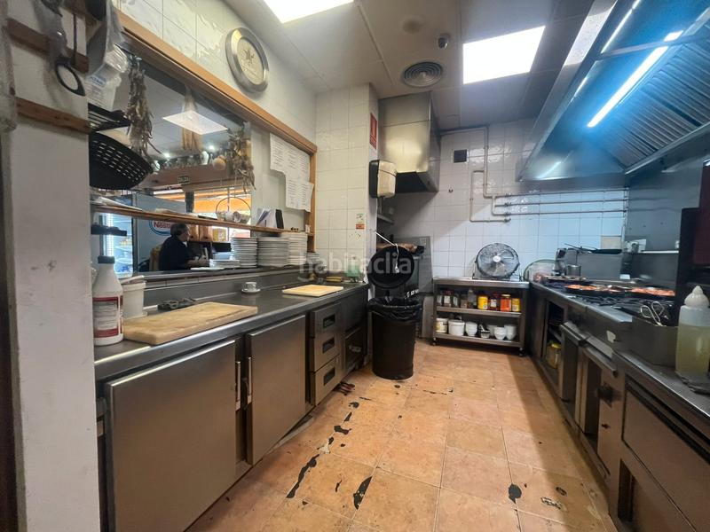 Foto e2c5b9c5-6f28-4daa-a0a3-f32f1e8c3d6d. Traspaso local comercial negocio en traspaso en la marina de port en Barcelona