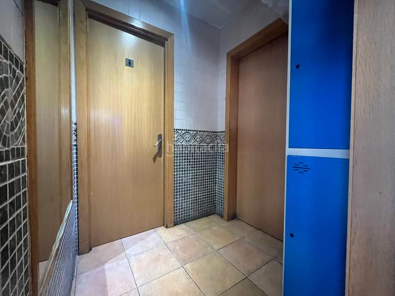 Foto f1a8fcc2-59f2-4631-978d-6dd477b8d3e2. Traspaso local comercial negocio en traspaso en la marina de port en Barcelona