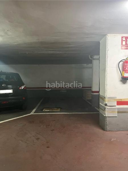 Foto 25d2df15-563a-4b1c-a6fe-829e1172be6c. Affitto posto auto in El Camp de l´Arpa del Clot Barcelona