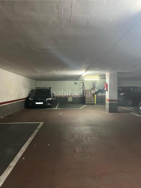 Foto d23c03d9-b070-4217-8dea-e3baccc3961b. Rent car parking in El Camp de l´Arpa del Clot Barcelona