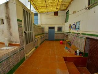 Casa adossada  Calle cobatillas bajas. Casa amplia en zona cobatillas con patio