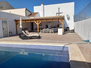 Xalet a Moclín. Chalet con piscina y preciosas vistas