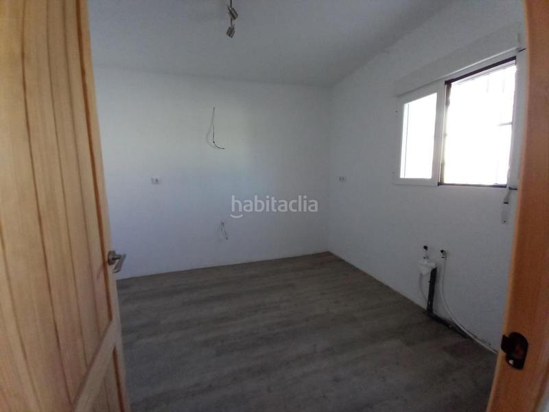 Foto 72ff02a8-9706-4b0a-a998-ff5f7f5542b0. Xalet amb piscina a Moclín