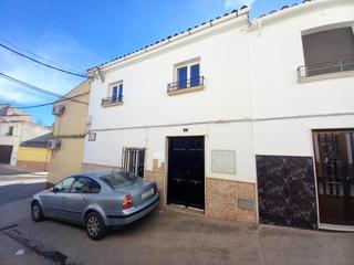 Casa adossada  Calle pajarejos. Casa economica en alcaudete