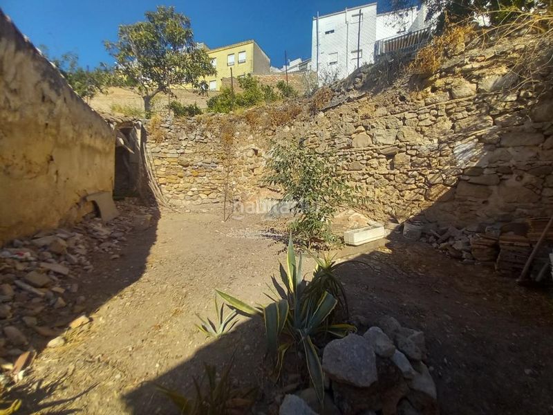 Foto 3ed4239f-3bc5-4d04-8d7e-afe75a869e7a. Casa amb xemeneia a Martos