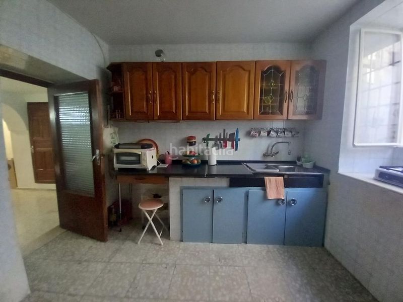 Foto 4f78dbef-cdd9-4202-9030-f940435e3b37. Casa amb xemeneia a Martos