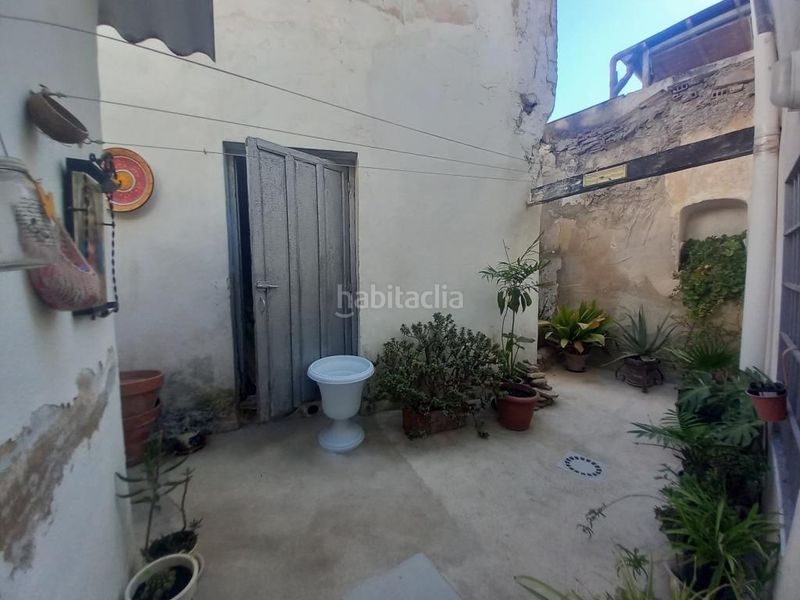 Foto a3ef9846-d236-4c78-9dee-2302b5c53003. Casa amb xemeneia a Martos