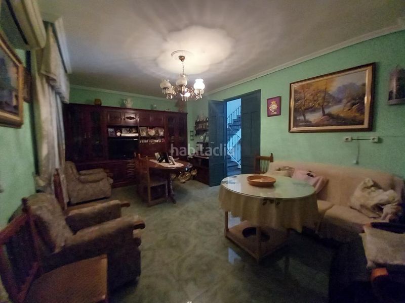 Foto c149f729-61ff-4693-b149-81fa865f2136. Casa amb xemeneia a Martos