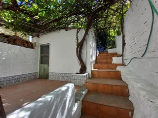 House  Calle cobatillas altas. Casa con patio y preciosas vistas