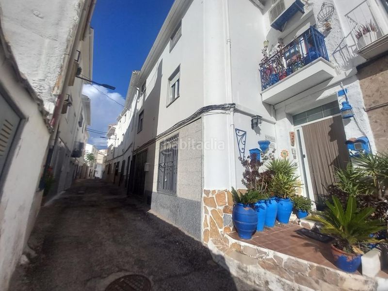 Foto f9b62ed8-63a8-48d4-bcb5-4964afbacf5b. Casa amb xemeneia a Castillo de Locubín