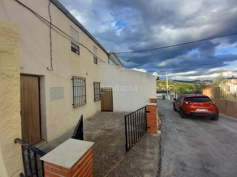 Foto c223d582-d291-4041-bed1-cc16c87e70da. Casa amb xemeneia a Alcalá la Real