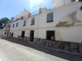 House  Calle huertas. Casa economica ! buena inversion
