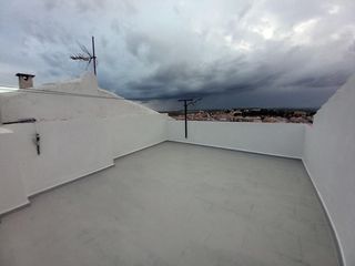 Casa a schiera in Martos. Casa con garaje y terrazas